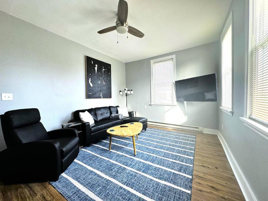 Modern Cozy Unit With King Bed Apartment Wilmington Exterior photo